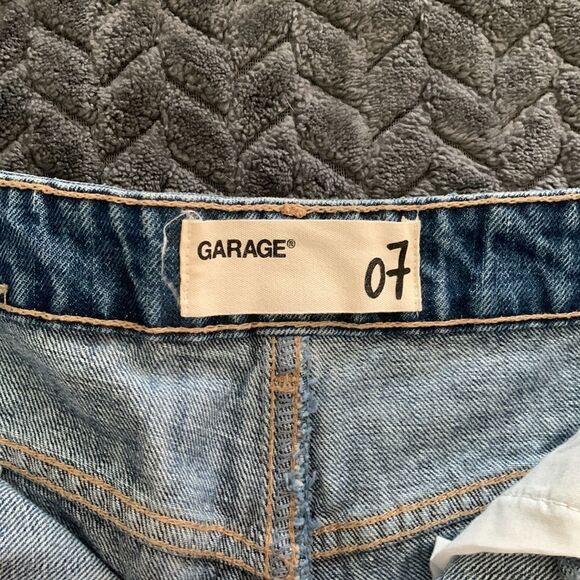 Garage Two Toned Jean Shorts - Picture 2 of 4